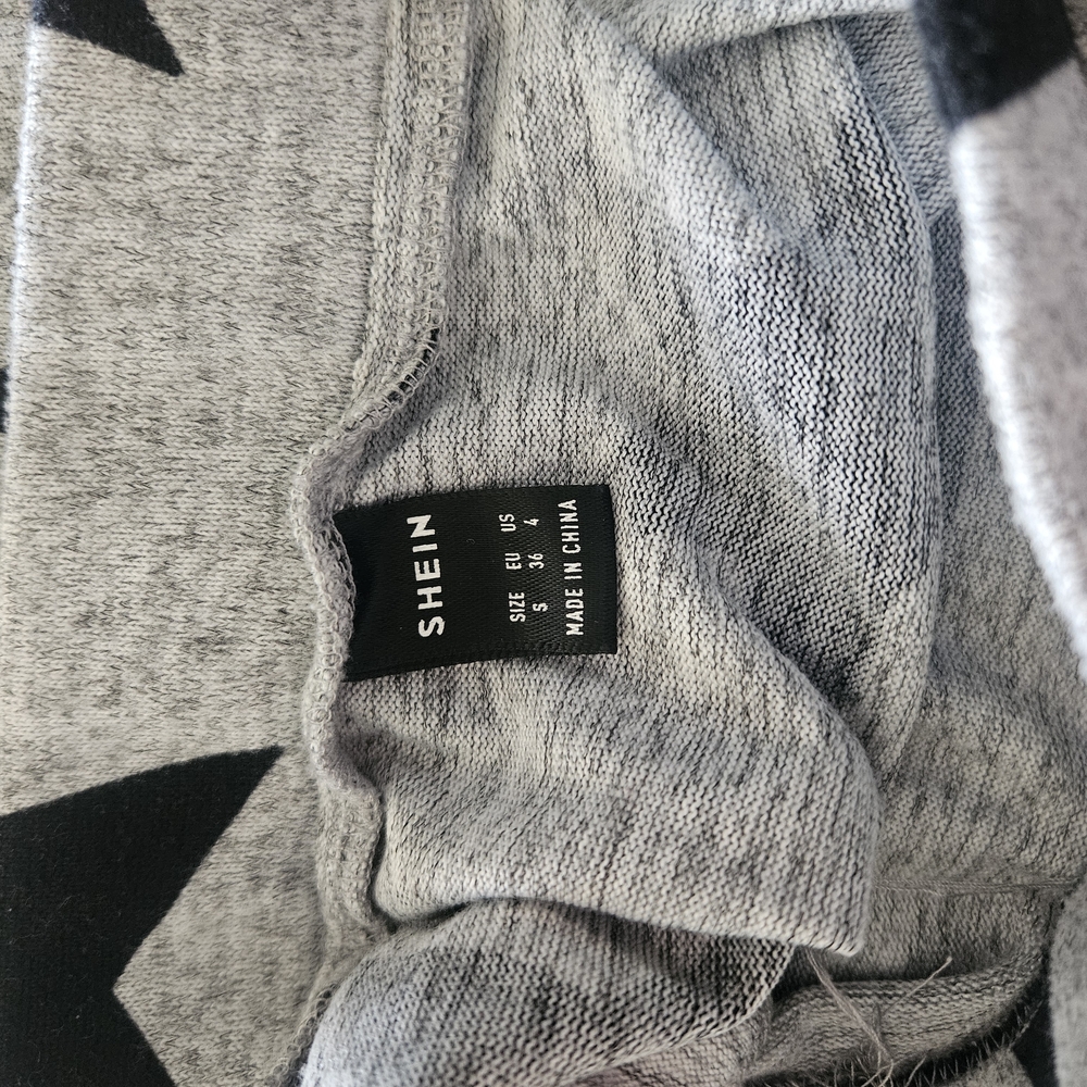 Star Patterned Gray Skirt Set - Picture 10 of 10